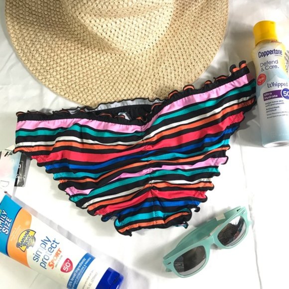 SUNDAZED Mermaid Ruffled Cheeky Hipster Bottoms, Small - Picture 2 of 4